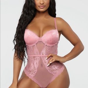 Fashion Nova lace pink bodysuit